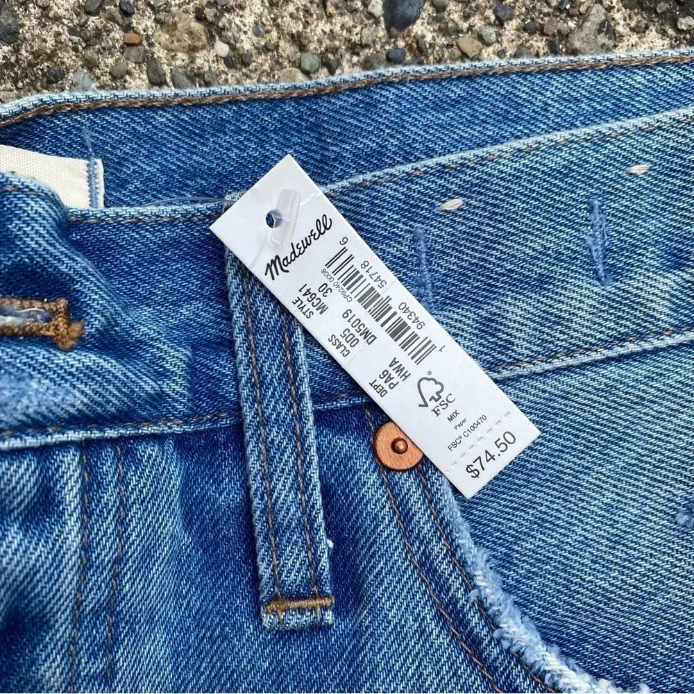 Madewell Relaxed Denim Shorts in Homecrest Wash: Ripped Edition Size 30